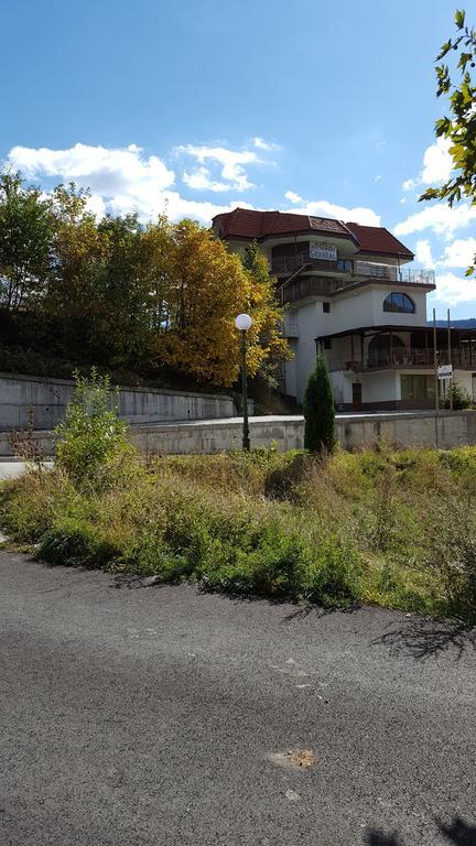Семеен Хотел Кристал Smolyan Exterior photo